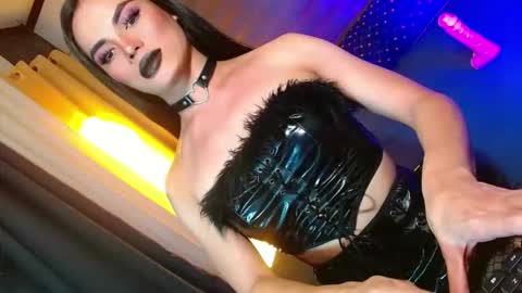 lovelymiss_shyna11 online show from May 21, 7:59 am