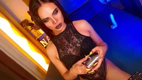 lovelymiss_shyna11 online show from May 30, 6:50 pm