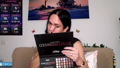 luara_ online show from January 11, 12:34 pm