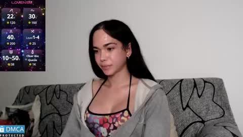 luara_ online show from March 26, 2:54 pm