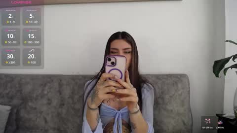 luciiana online show from February 25, 9:19 pm