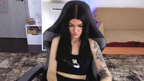 Monika online show from March 28, 8:38 am