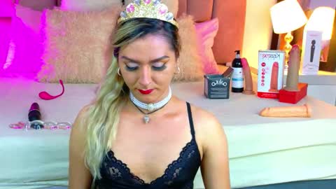 lunitadiva online show from February 6, 5:51 pm