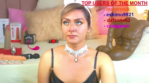 lunitadiva online show from April 11, 5:27 pm