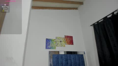 Independent Model online show from April 13, 2:59 am