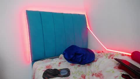madisson_jones18 online show from May 9, 7:40 pm