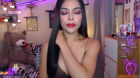 Bella online show from May 18, 3:39 am