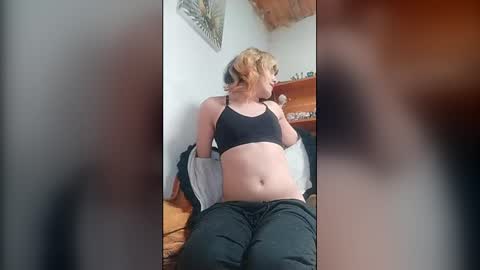 makimorningstar online show from March 25, 4:44 pm