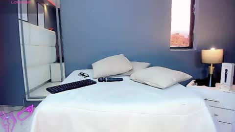 manellyksparklee online show from May 10, 2:00 pm