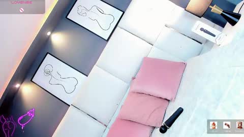 manellyksparklee online show from May 15, 3:42 pm