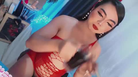 sophie online show from February 13, 8:45 pm