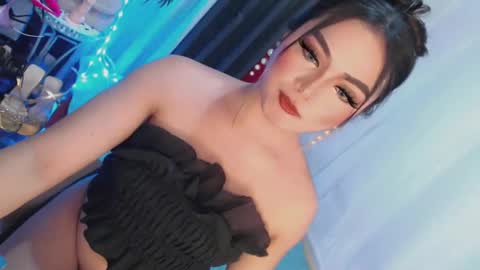 sophie online show from March 6, 7:06 pm