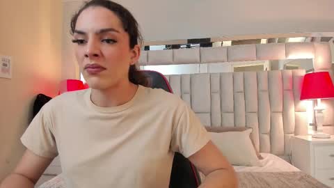 mariiahneedles online show from October 23, 12:47 am