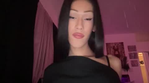 MOLLY MILLS online show from October 31, 11:02 pm