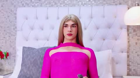 Maxi Rogerss online show from October 14, 11:44 am