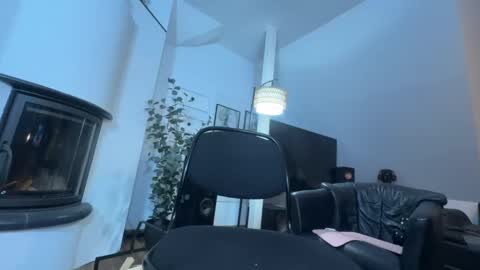   online show from November 13, 9:22 pm