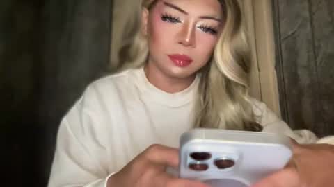 GODDESS OF ALL GODDESSES online show from October 19, 3:15 pm