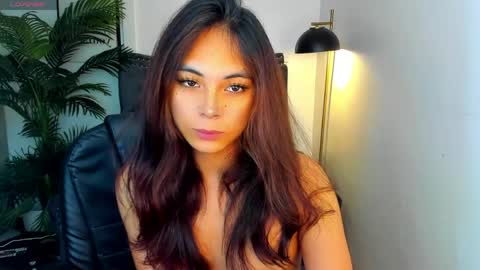 meiluxe online show from May 24, 3:53 pm