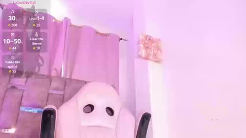 mia_royal online show from March 14, 8:45 pm