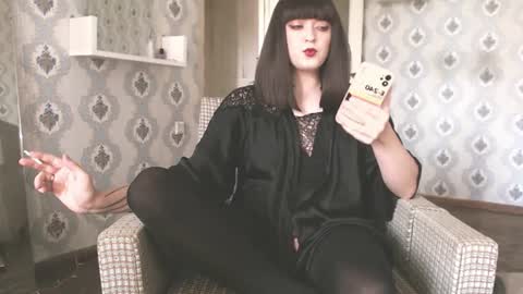 mia_wallase online show from July 30, 7:07 am