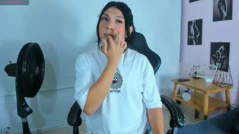 Miaa valentinaaa online show from March 10, 12:29 am