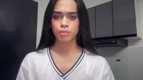 mika online show from November 4, 1:16 am