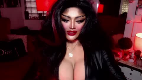 milkshakelavinia online show from January 17, 12:20 am