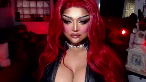 milkshakelavinia online show from February 13, 12:05 am