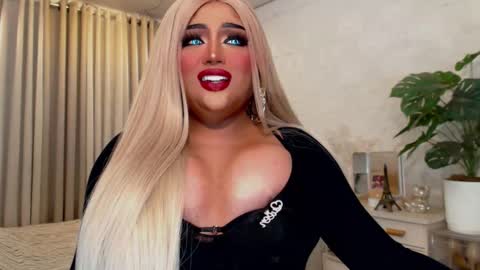 milkshakelavinia online show from September 12, 2:09 am