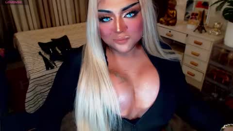 milkshakelavinia online show from September 18, 2:06 am