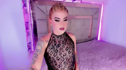 kendall online show from February 6, 2:28 am