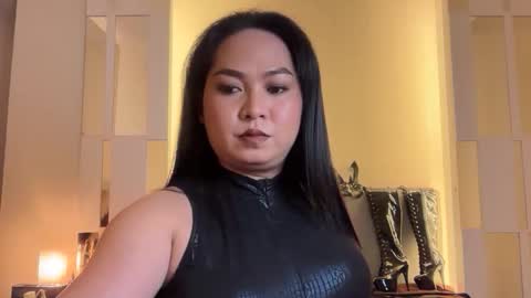 Queen Mimi online show from September 30, 10:59 am