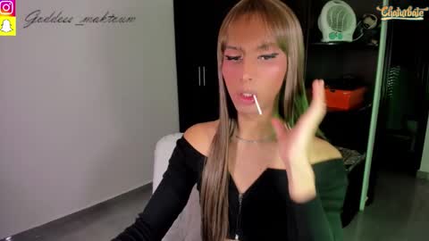 Goddess Myers  thumb up is important for me kisses  online show from March 23, 4:23 pm