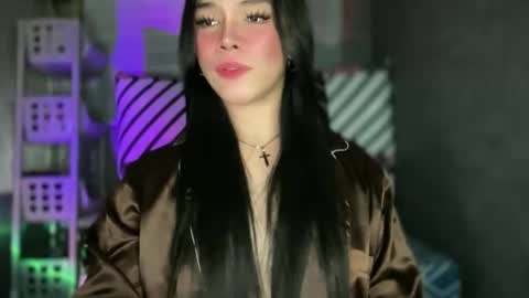 Ellie online show from December 19, 9:38 pm