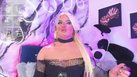 kassandra lazcano online show from April 8, 1:40 am