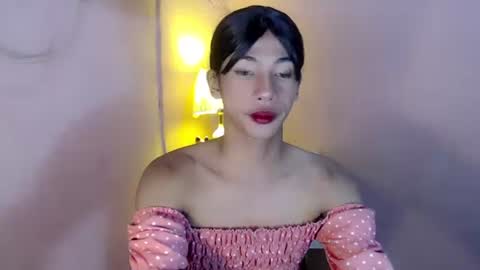 Mocha Locca  online show from January 15, 5:50 am