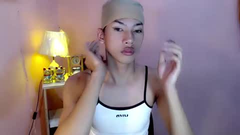 Mocha Locca  online show from February 16, 11:37 pm