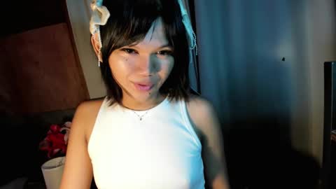 Momo online show from December 23, 2:13 am