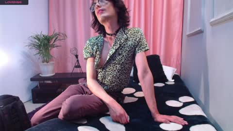 Linda Darling online show from April 9, 6:19 am