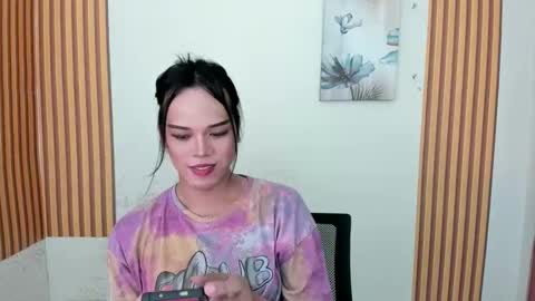 selena online show from April 6, 4:46 am