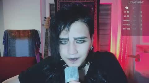 Snapshot of muninn_crow chatting on October 30, 12:20 am Ohio online show from October 30, 12:20 am