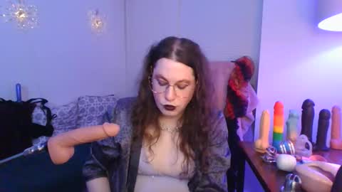 Mx Charlotte online show from April 6, 6:03 am