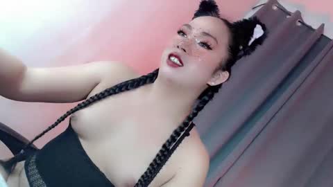 Snapshot of mysterious_kim chatting on October 20, 3:43 am kimmy online show from October 20, 3:43 am