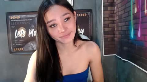 nadiestar online show from April 13, 11:53 pm