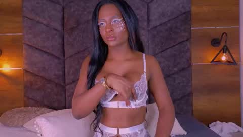  VICTORIA  online show from November 12, 7:57 pm