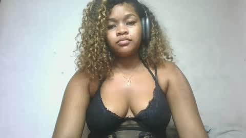 natachazz online show from April 25, 1:52 pm
