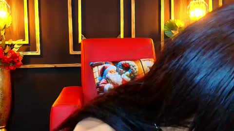 Nayla  online show from January 5, 8:01 pm