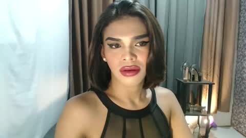 neomi online show from March 24, 7:19 pm