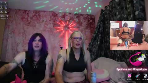 nicktuuk online show from July 17, 11:44 pm