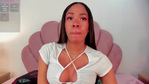 NICOLE online show from February 25, 1:06 pm